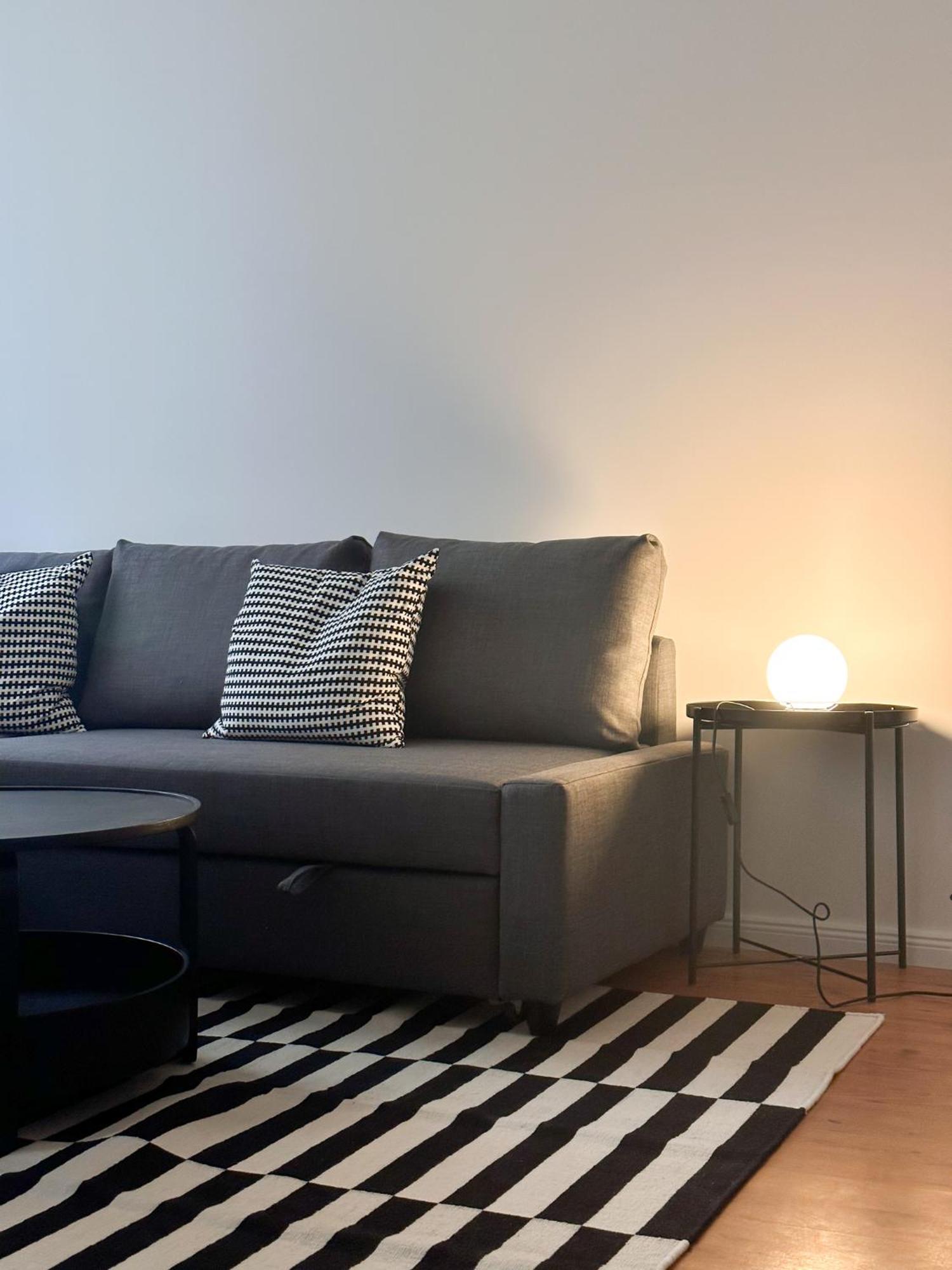 Nook Design-apartments Mit Kueche, Duschbad, Neben U-bahn Station Aber Ruhig Gelegen * Berlijn