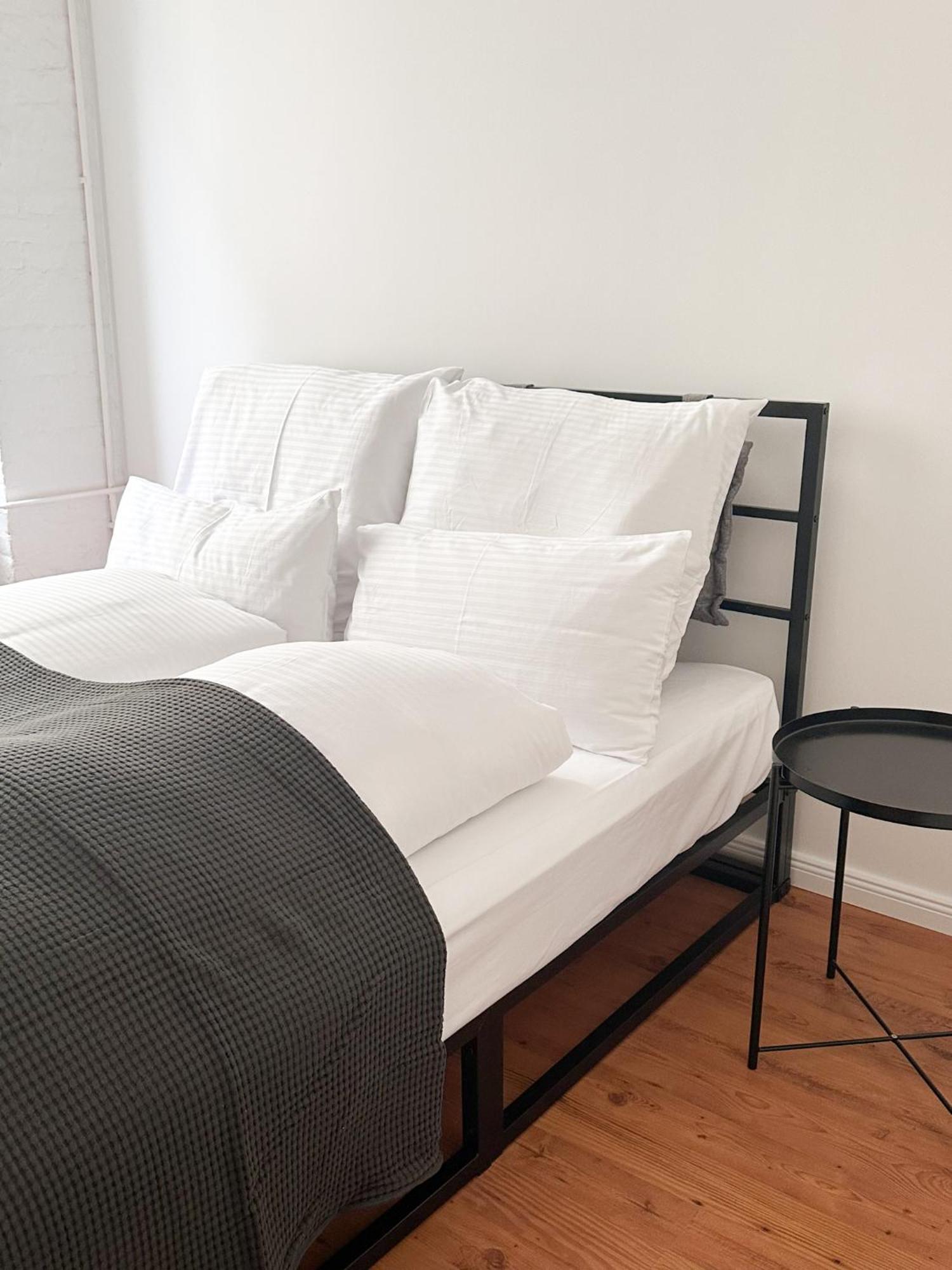 Appartement Nook Design-apartments Mit Kueche, Duschbad, Neben U-bahn Station Aber Ruhig Gelegen Berlijn