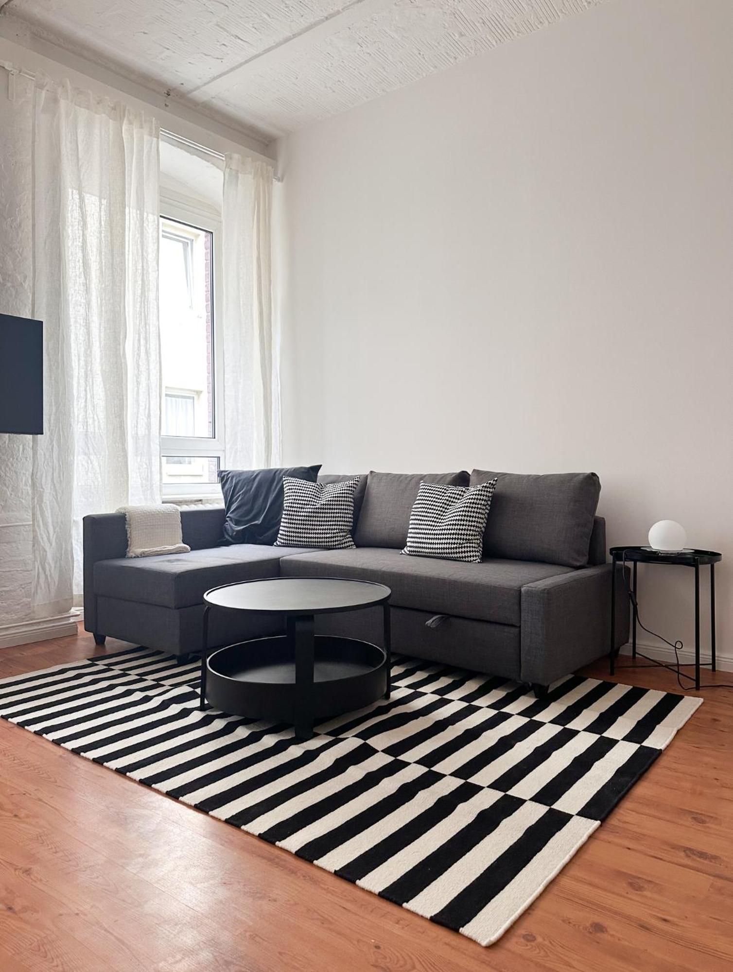 Nook Design-apartments Mit Kueche, Duschbad, Neben U-bahn Station Aber Ruhig Gelegen Appartement *