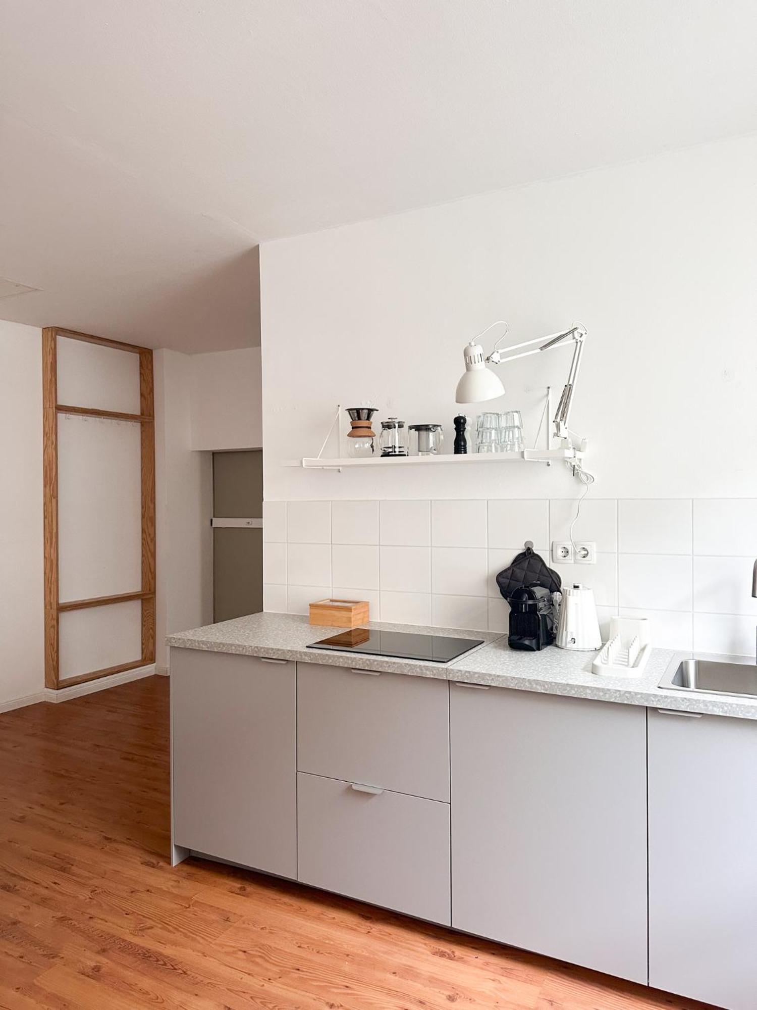 Nook Design-apartments Mit Kueche, Duschbad, Neben U-bahn Station Aber Ruhig Gelegen Berlijn